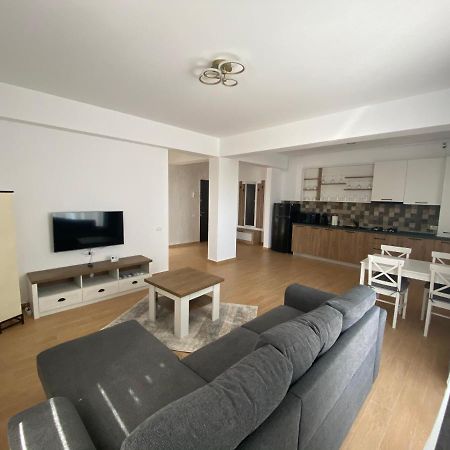 Costin Apartments C&C Residence 2 Năvodari Kültér fotó